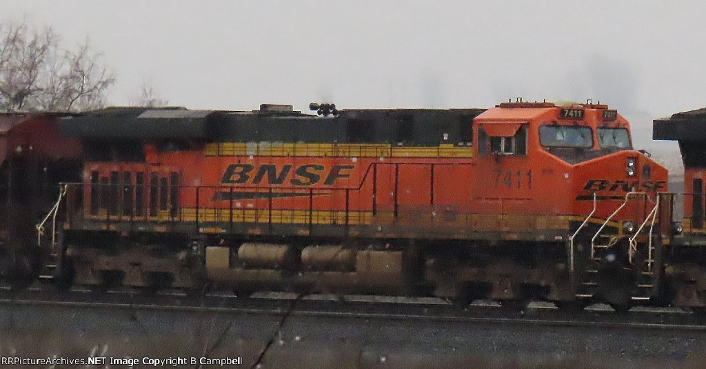 BNSF 7411